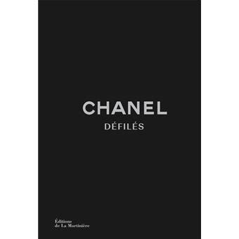 livre defile chanel|Chanel défilés nouvelle édition L'intégrale des collections de Karl .